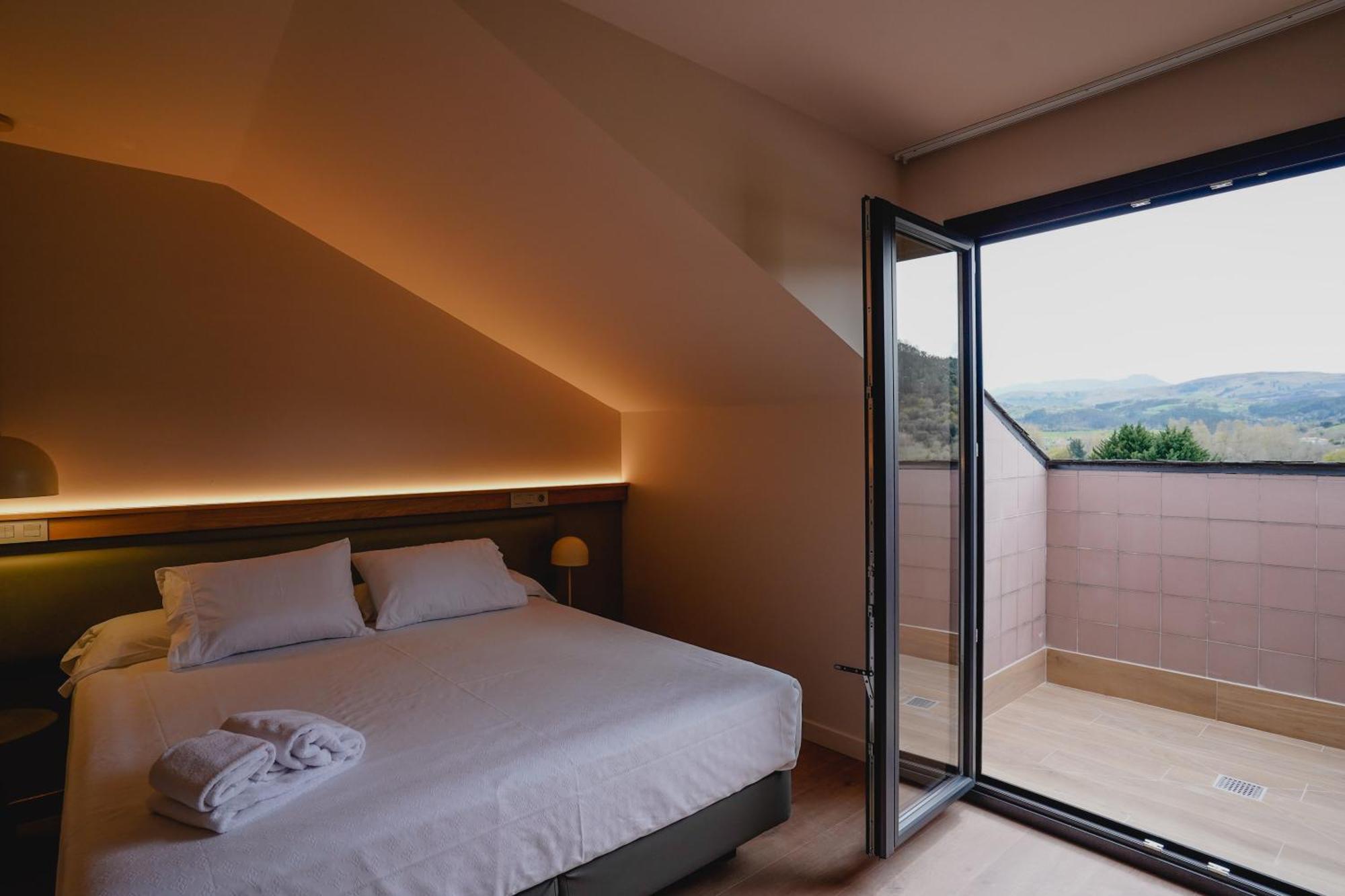 Hotel Los Pasiegos โอซนาโย ภายนอก รูปภาพ